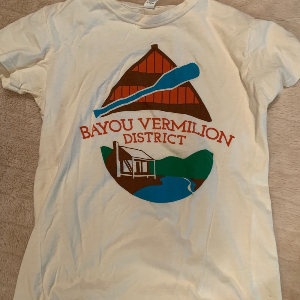 Women’s Tee medium in size